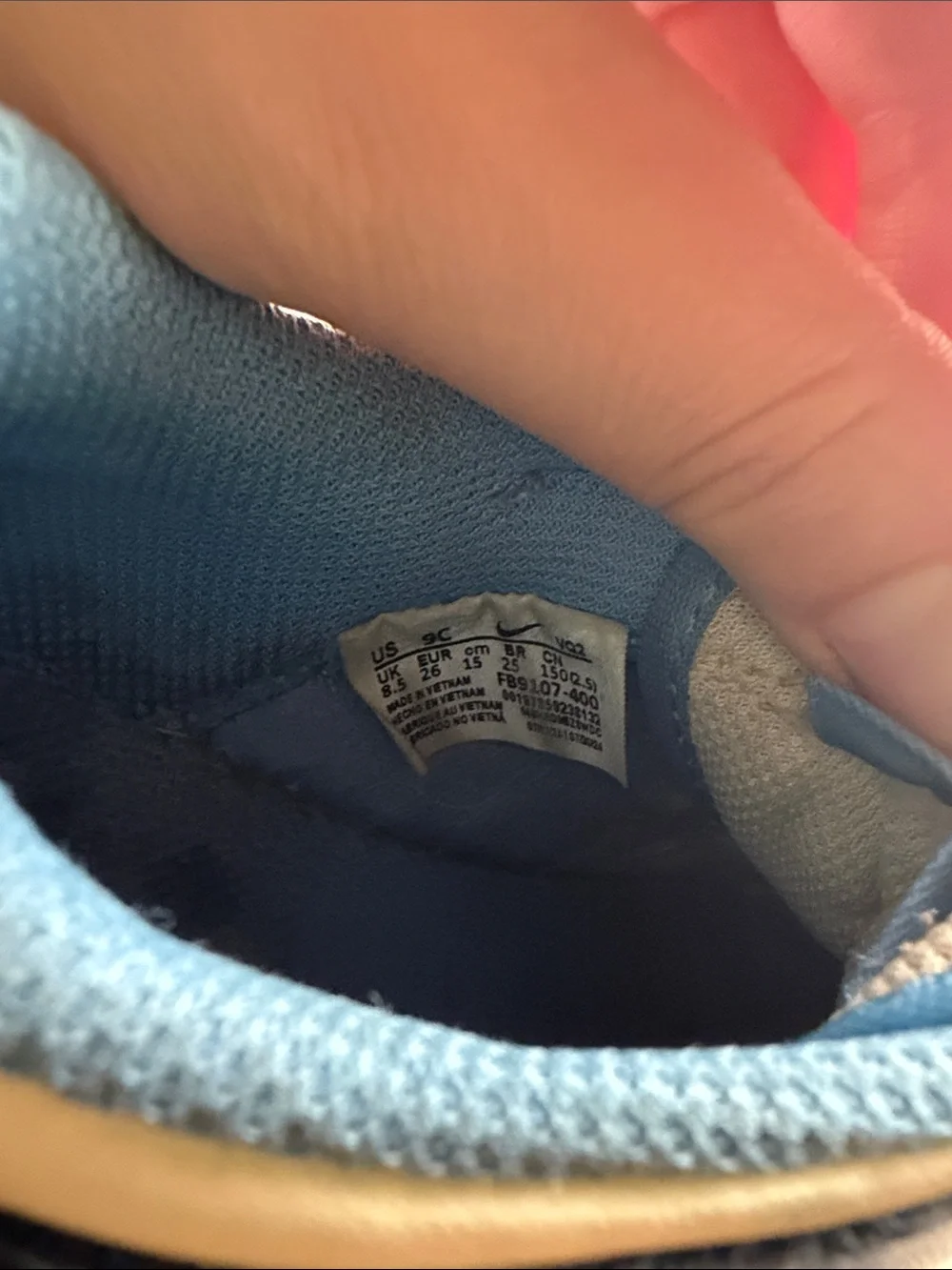 Nike Kids Low-Top Sneakers in Blue and Cream